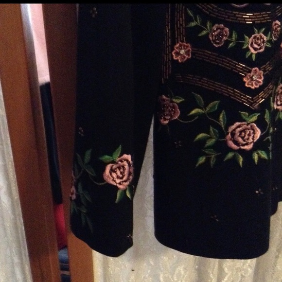 Embroidered Beaded Jacket Size 12-14 - Picture 4 of 4